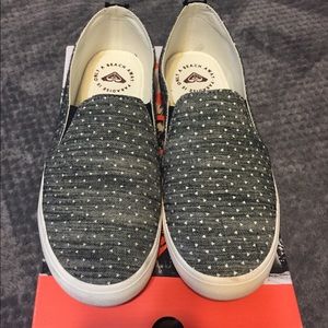 Roxy Rincon Slip-on Shoe, Dark Grey, size 9M
